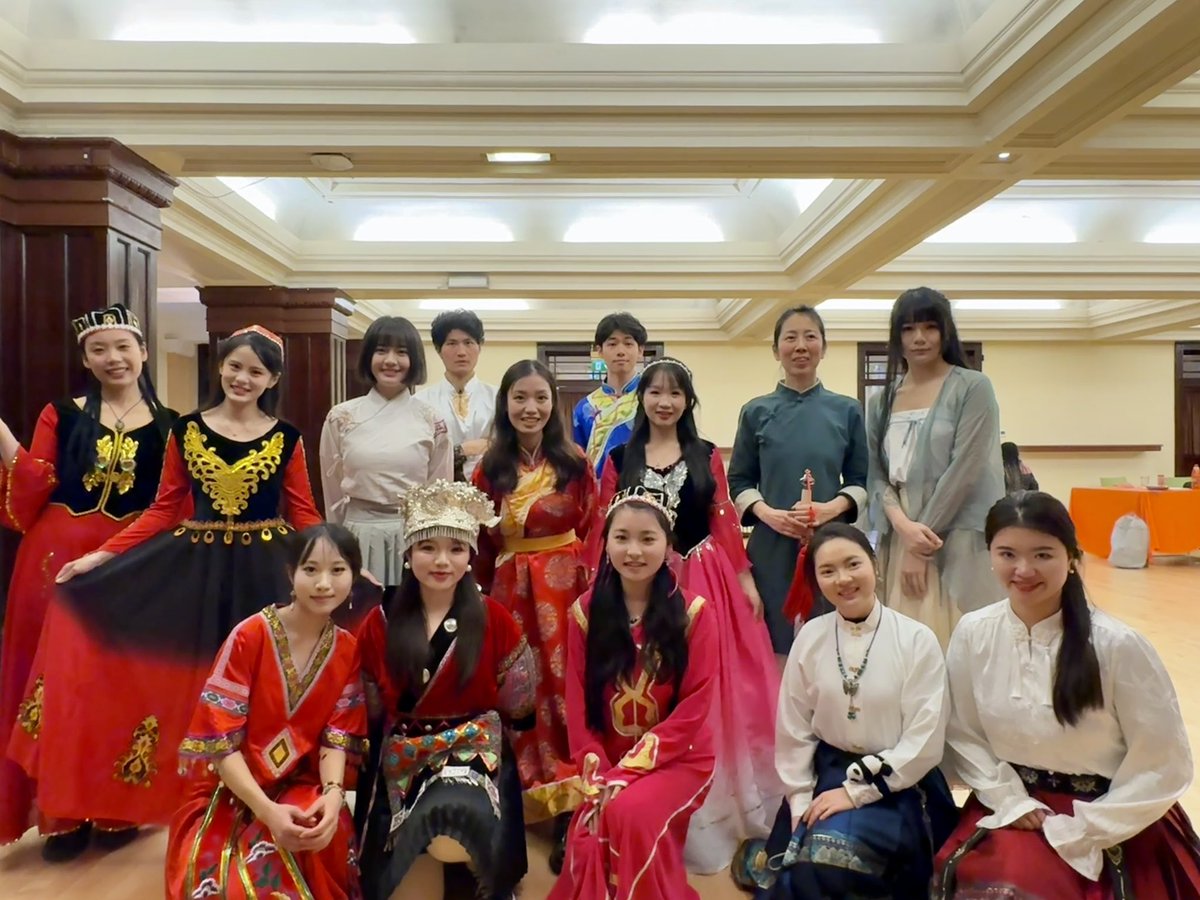 🥇 First Place Victory: UCC Confucius Institute shines at Cork Multicultural Day! 🎉

On Oct 19, the Chinese team 🇨🇳 wowed the audience with Tai Chi 🥋, Chinese dance 💃, and music 🎻, earning them the top spot 🏆. Congrats to all! #CorkMulticulturalDay #China #UCC #FirstPlace
