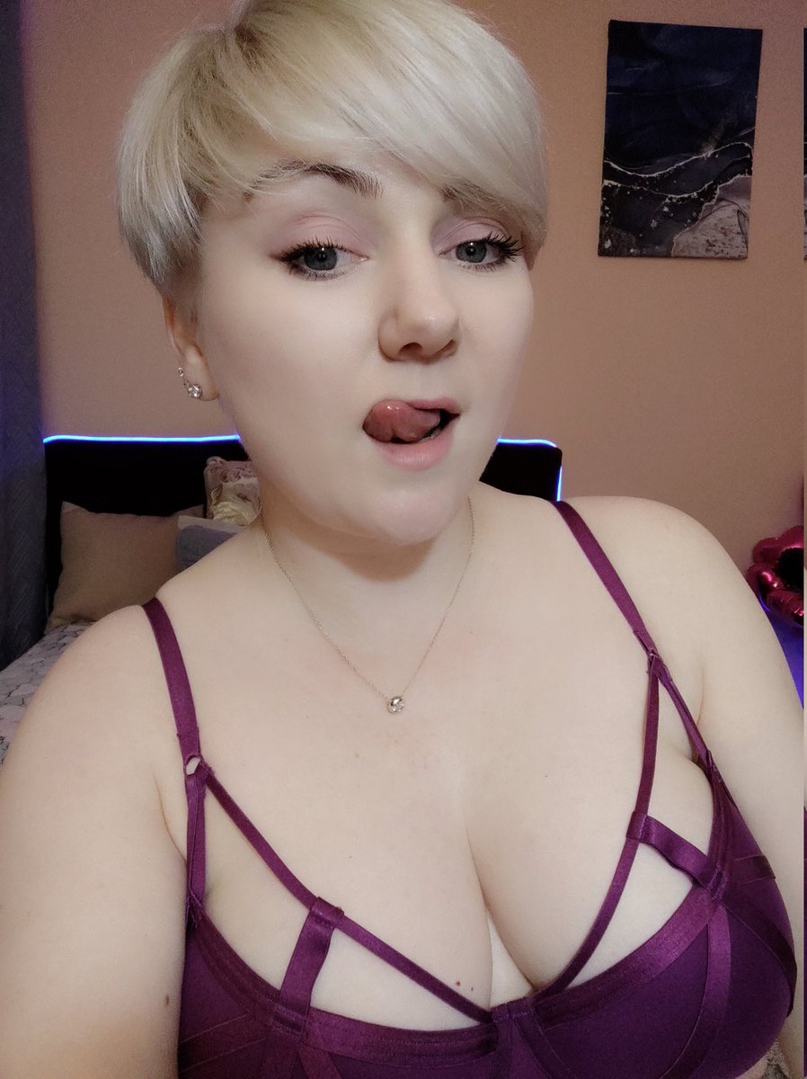 Content from blond_pearl
