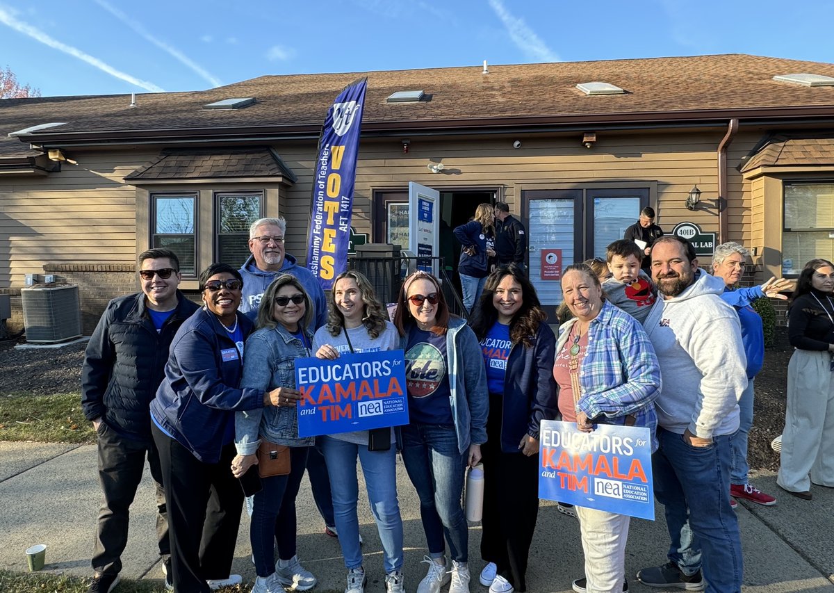 BeckyPringle's tweet photo. As a proud Philly girl, I know the strength and grit of Pennsylvania union members. Today, we rallied with one voice because we know what's at stake and we are committed to electing leaders who fight for our students, our educators, and every working family. https://t.co/y98zSAsHrk