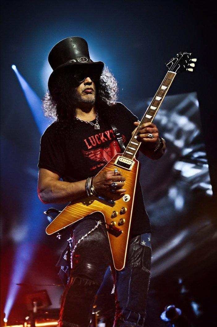 SlashArmy_ARG's tweet photo. โก Slash con GN'R en Fargo, ND ๐บ๐ธ | 11/08/21
๐ธ: Kat Benzova
โข โข โข
#gunsnroses #slash @slash #gibson #gibsonflyingv #gnr #fargodome #werefnbacktour https://t.co/l8Y66I8zoX