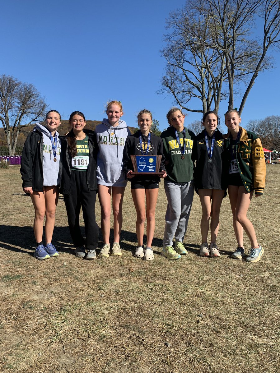 North Girls Running tweet media