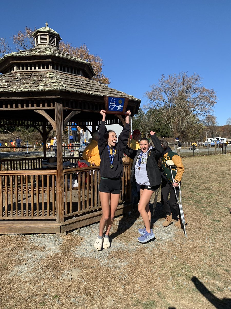 North Girls Running tweet media