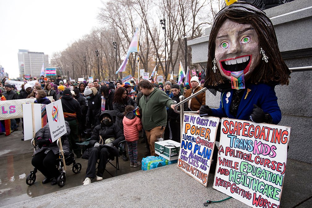 davidbloomphoto's tweet photo. Protesters rally in support of trans youth rights at the Alberta Legislature, in #yeg Saturday. On Thursday the Alberta government tabled three bills related to education, sports and health, each of them containing legislation aimed at LGBTQ+ youth. https://t.co/Qx7R7qpDYW #ABleg https://t.co/wxLFVAaiDK