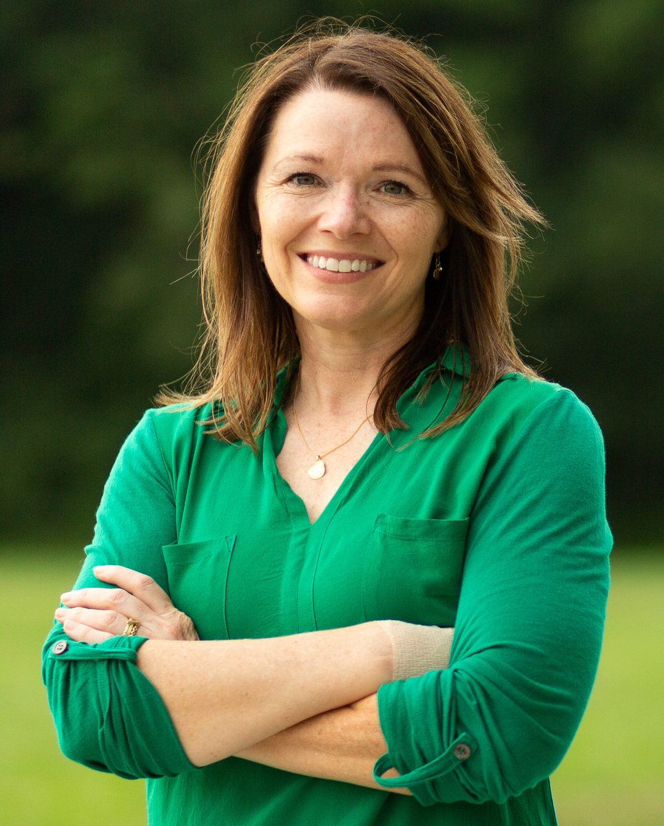 This is Iowa Democrat Christina Bohannan. She is running in one of the most competitive Congressional races in the country that is critical to flipping the House.

RETWEET if you support Bohannan as she runs to turn Iowa Blue and donate below!