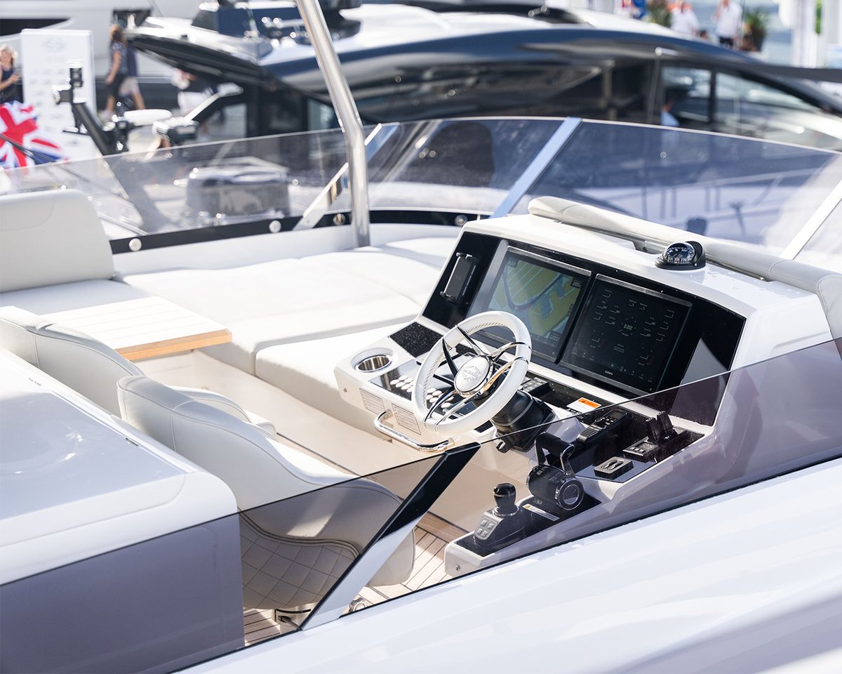 Sunseeker_Intl's tweet photo. Seven exceptional models on display at the largest in-water boat show in the world. Fort Lauderdale International Boat Show has never looked so good.

#FLIBS2024 #FortLauderdaleBoatShow #SunseekerPredator55 https://t.co/QdbPWFEzN3