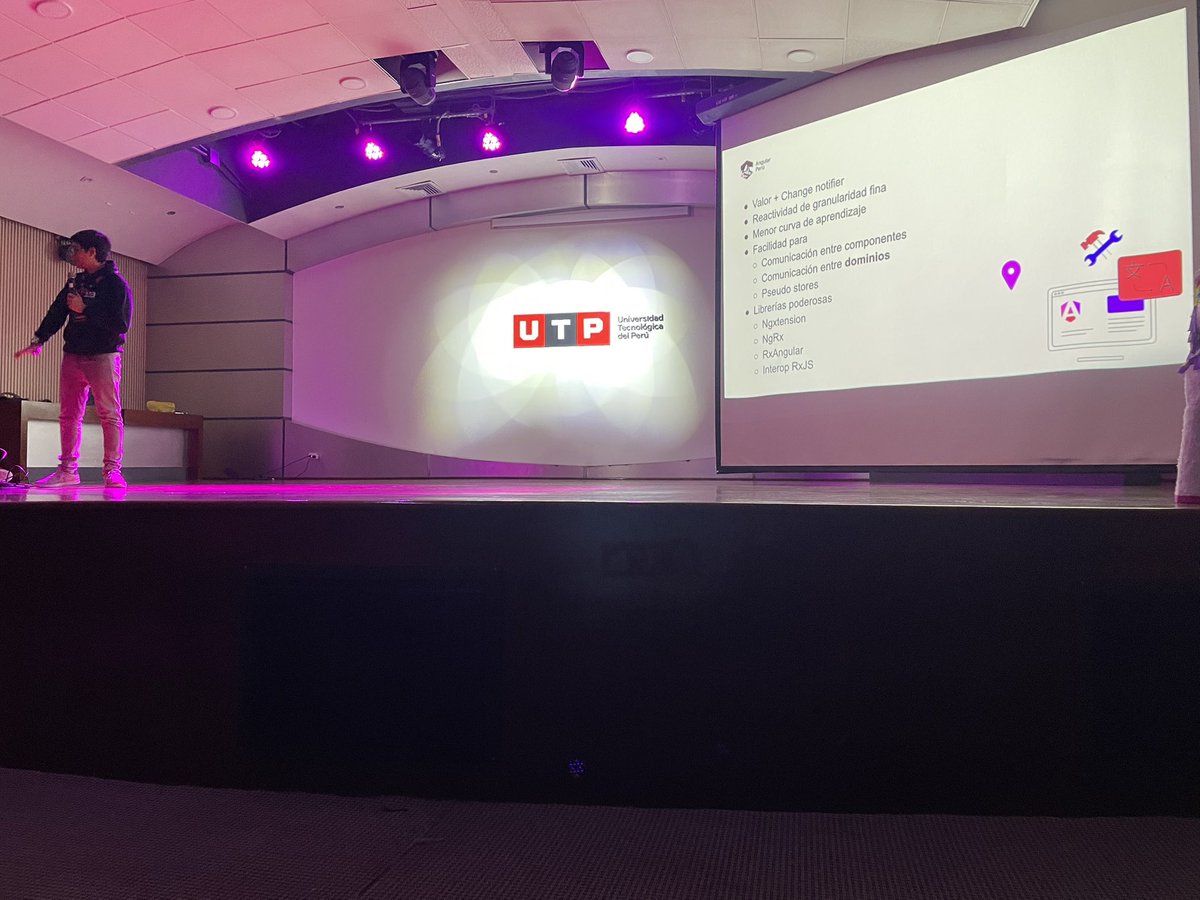 Aquí en ngconf Perú #Angular