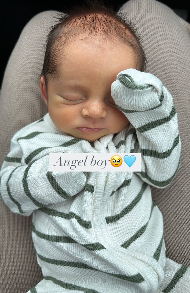 𝕄𝕀𝔸 𝕂ℕ𝕀𝔾ℍ𝕋 tweet media