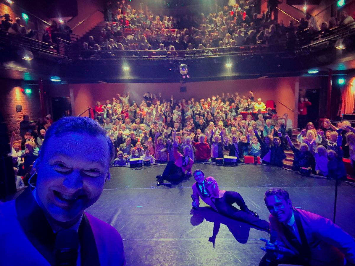 Thank you Blackburn! 
📸
Another great night <a href="/blackburnempire/">Jimmy Blackburn</a> ! 
Next date to be announced soon.

#ohwhatanight #theatre #tour
