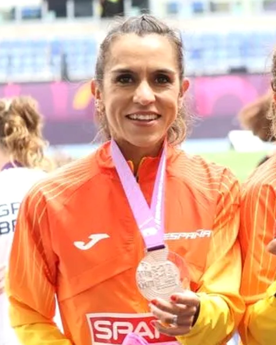 Mundo Celeste (@mceleste1923) on Twitter photo 📌 <a href="/Farodevigo/">Faro de Vigo</a>
➡️O <a href="/RCCelta/">RC Celta</a> homenaxeará ó <a href="/CeltaAtletismo/">Celta Atletismo</a> este luns. Invitaron a unha representación de atletas olímpicos galegos (Carlos Pérez,Javi Álvarez,Magariños,Pau Hdez,Adán,Vaquero,David Gómez,Finot e <a href="/PetiteStr/">Ester Navarrete</a>) para que fagan o saque de honra
farodevigo.es/celta-de-vigo/… 📌 <a href="/Farodevigo/">Faro de Vigo</a>
➡️O <a href="/RCCelta/">RC Celta</a> homenaxeará ó <a href="/CeltaAtletismo/">Celta Atletismo</a> este luns. Invitaron a unha representación de atletas olímpicos galegos (Carlos Pérez,Javi Álvarez,Magariños,Pau Hdez,Adán,Vaquero,David Gómez,Finot e <a href="/PetiteStr/">Ester Navarrete</a>) para que fagan o saque de honra
farodevigo.es/celta-de-vigo/…