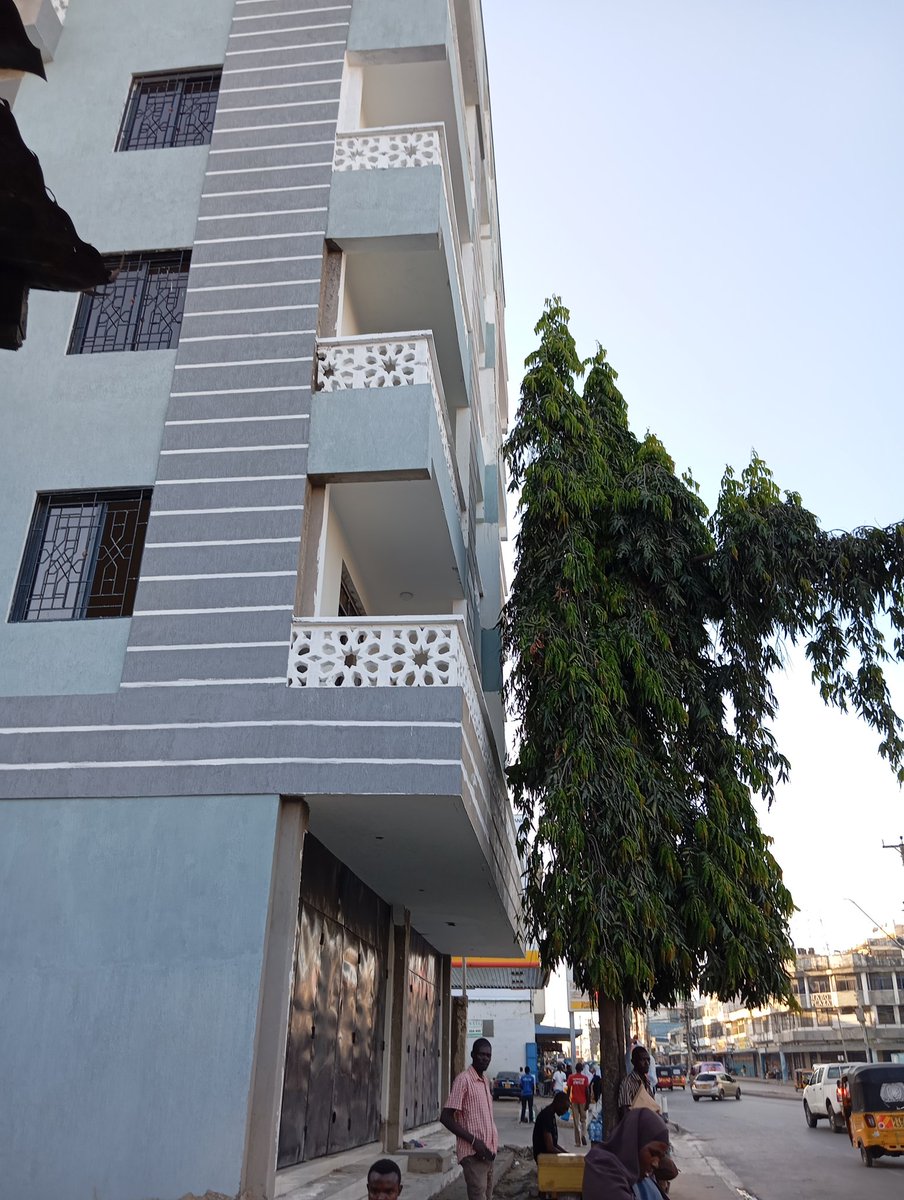 Striking a balance between modern elegance and bold design: the finished blue exterior and spacious balconies showcase our commitment to quality and style.
#exteriordesign
#exterior
#Construction
#constructionlife
#design
#contractor
#Mombasa