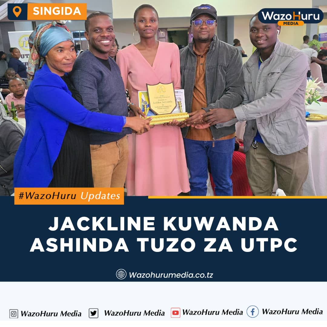 JacklineVictor5's tweet photo. Namshukuru Mungu kwa kupata tuzo na kuwa mshindi wa kwanza kwa tuzo za uandilifu wa kitaaluma kwa waandishi wa habari wanawake na wanaume zilizotolewa na @UTPCtz. Ambapo kwa wanawake nimekuwa mshindi wa kwanza.  @TheChanzo 🙏 https://t.co/QVc3mpimS5