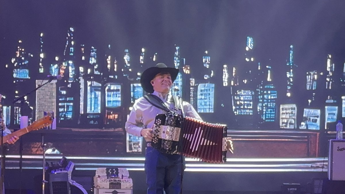 xol_intocable's tweet photo. @IntocableRJM @grupointocable  gracias!!! Had a blast with y’all!!! https://t.co/bE6yKKzjSR