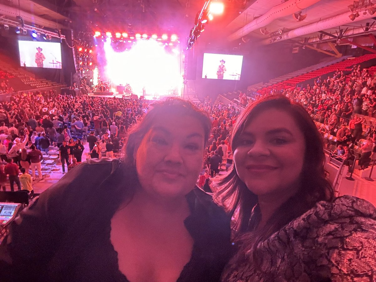 xol_intocable's tweet photo. @IntocableRJM @grupointocable  gracias!!! Had a blast with y’all!!! https://t.co/bE6yKKzjSR