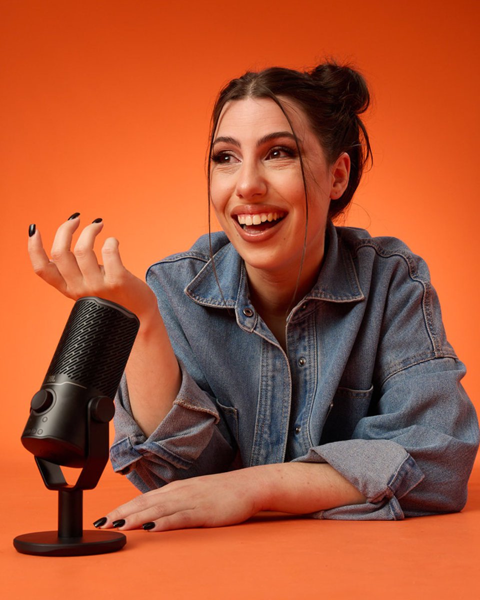 JBLQuantumANZ's tweet photo. The JBL Quantum Stream Studio is packed with everything an up-and-coming streamer needs:
✔️ Dynamic Range Compressor
✔️ Tap-to-Mute Button
✔️ Easy Voice Monitoring
✔️ Four Versatile Voice Pickup Patterns
Step up your streaming game! 🎤✨
📷@liessshy
#JBLQuantumStreamStudio https://t.co/KQ3dvN3Krw