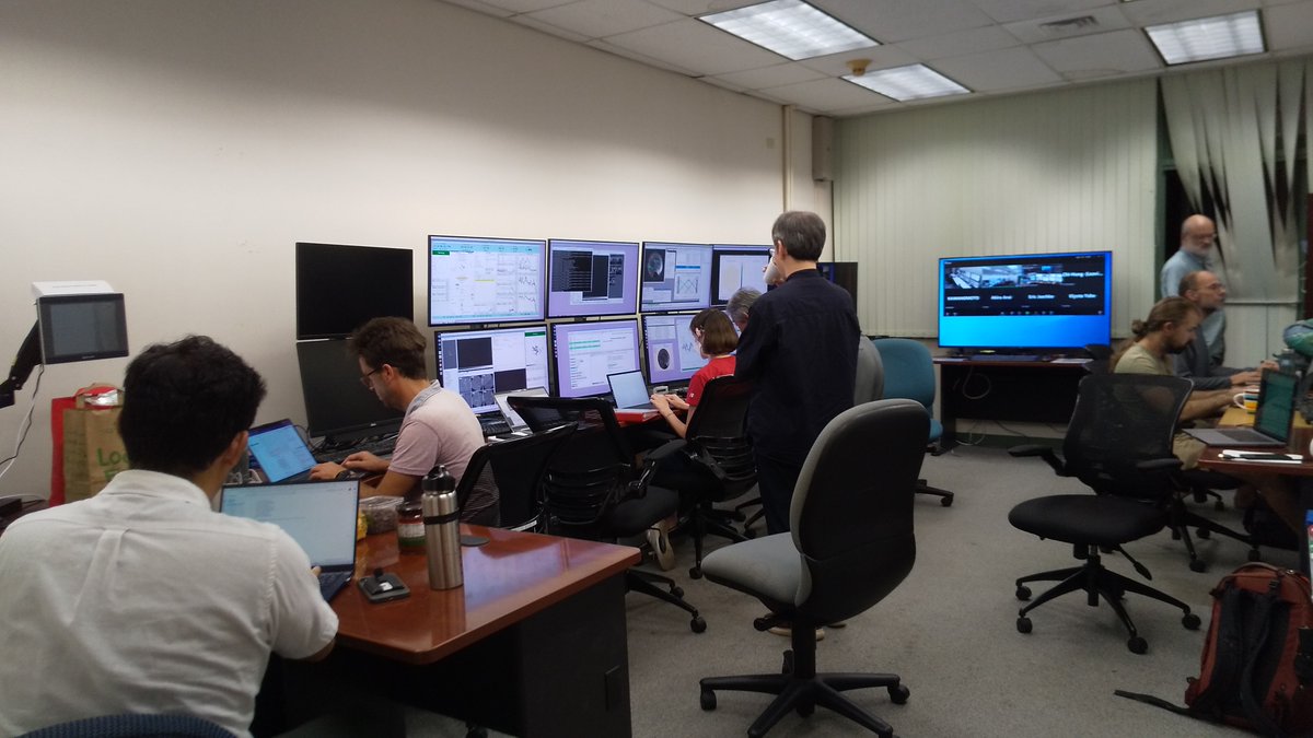 SubaruTelescope's tweet image. 現地時間2024年10月23〜28日の夜、#すばる望遠鏡 に搭載される超広視野多天体分光器 #PFS (Prime Focus Spectrograph) の試験観測が行われました。PFSは、2025年前期 (2月から) の科学運用開始を目指しています。
⭐️PFS の共同利用開始を目指して(2024年4月トピックス記事)
subarutelescope.org/jp/news/topics…