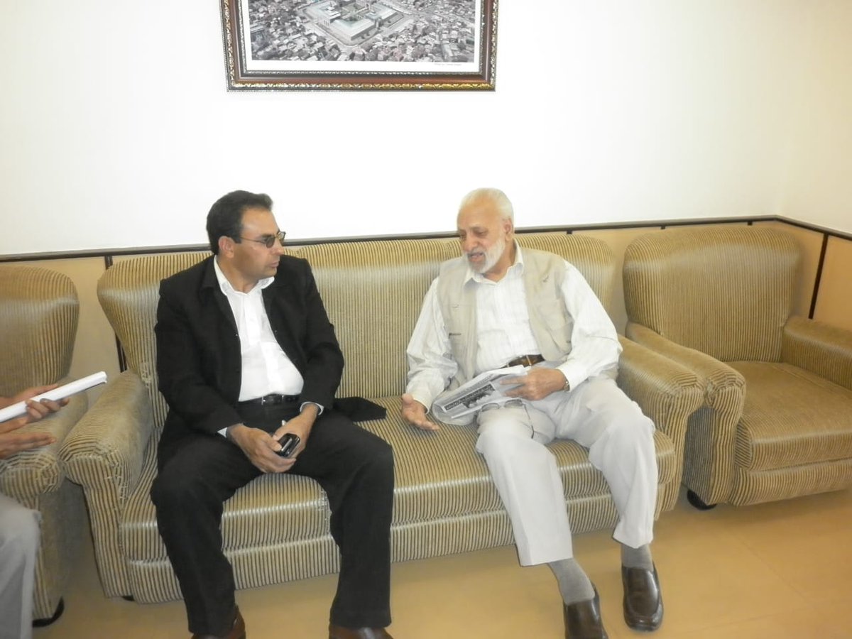 muzaffarkhan2's tweet photo. My deepest condolences on sad demise of Mirwaiz Moulvi Muhammad Ahmed Sahib, the son of Mufasir-e-Quran Mirwaiz Moulvi Muhammad Yousuf Shah (RA).Who passed at Rawalpindi Pakistan.May Allah place departed soul in Jannah and gave strength to the bereaved family to bare the loss. https://t.co/R3SCQ9zt6n