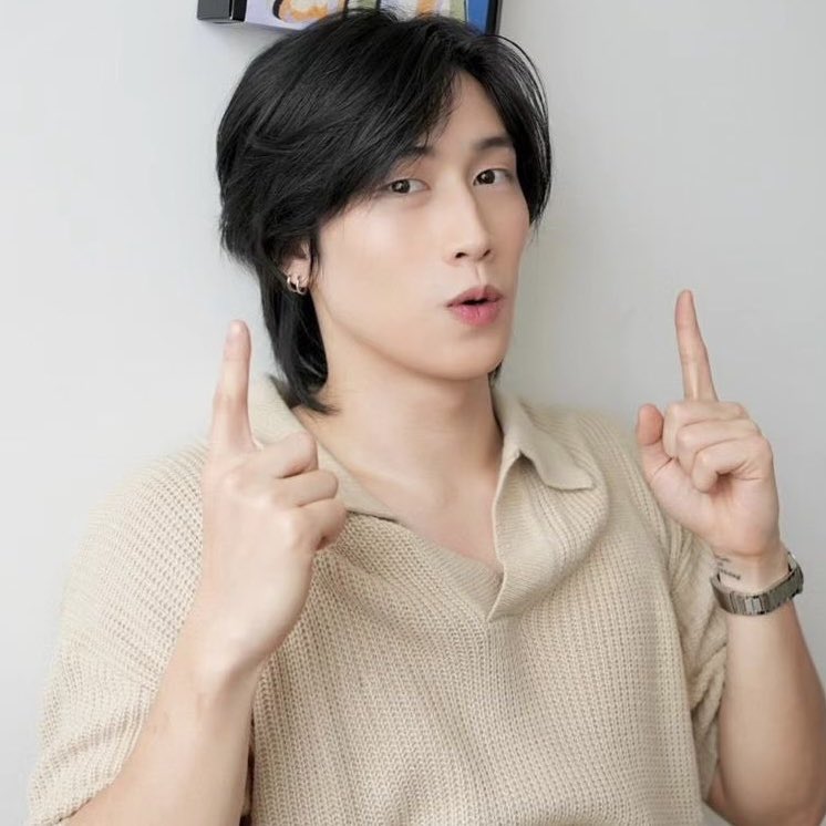 favbibbib's tweet photo. นางดูไม่เหมือนคนที่เกิดมาร้องอุแว้ๆอะ เหมือนเกิดมาแล้วร้องอาหมวย อาหมวย ต้าชั่วเท่อชั่ว ปู๋ย่าวหลาย https://t.co/5NlMgzacpN