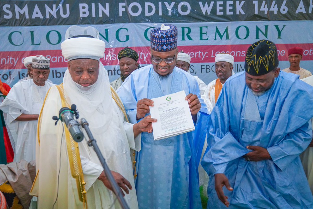 ProfIsaPantami's tweet photo. Our Royal Father, Alhaji Muhammad Saad Abubakar III, CFR, mni, Sultan of Sokoto and President-General of the Nigerian Supreme Council of Islamic Affairs (NSCIA), presented Professor Isa Ali Ibrahim (Pantami), CON, PhD, with the traditional title of MAJIDADIN DAULAR USMANIYYA. 
This title represents the entire land led by Sokoto Leaders under Usman ibn Fodiyo and his students and was conferred during the 11th Shaykh Usman ibn Fodiyo Annual Lecture. According to the Sultan, Shaykh Isa Ali Pantami's appointment was in recognition of his 18-year support to the Sultanate, philanthropic efforts, and scholarship grants to the poor and orphans, among other achievements. The Sultan encouraged Professor Isa Ali Pantami to continue his good work of serving humanity.