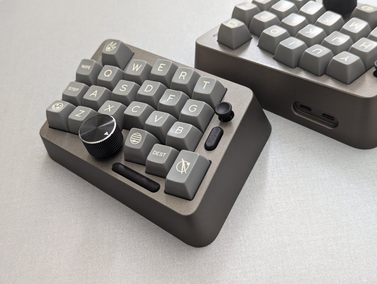 金属を削って激重キーボードを作りました(1年ぶり2回目) Keyboard