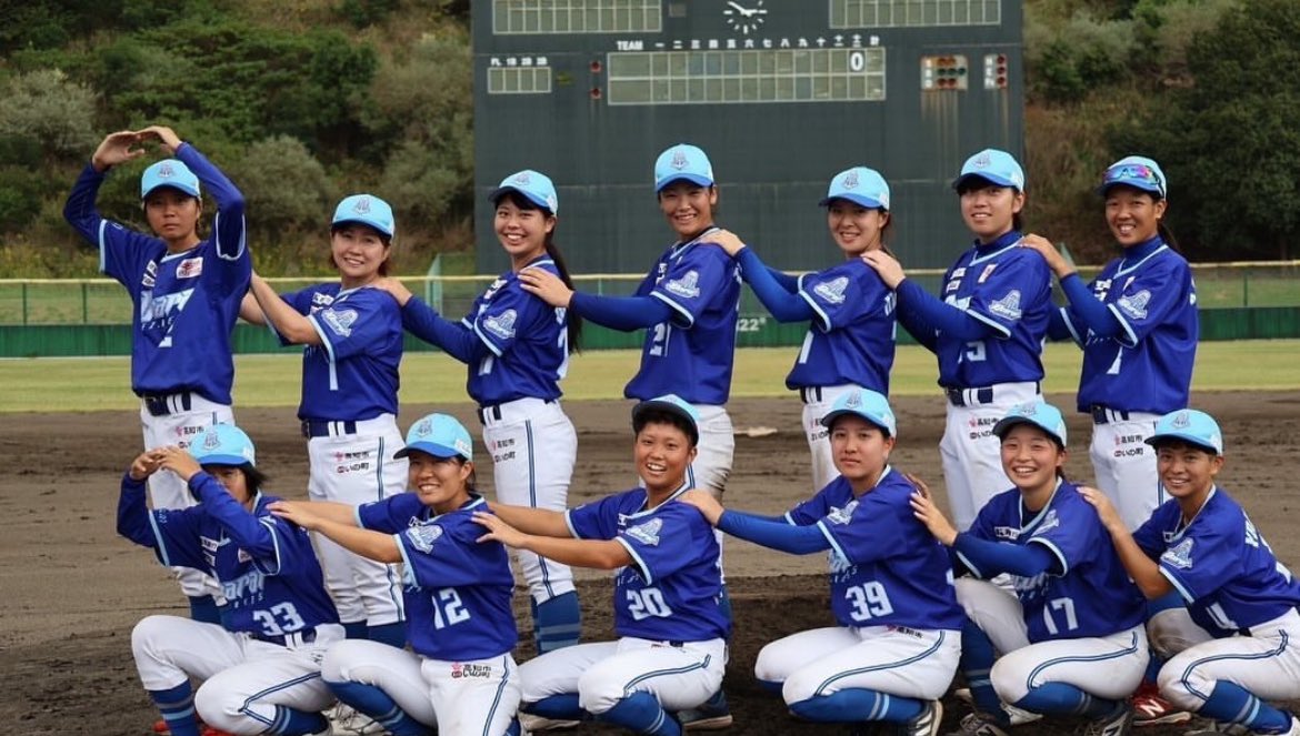 kjk_baseball's tweet photo. 🚅🌬️🌈

#️⃣流行らせたい
#️⃣みんなで新幹線ポーズ
#️⃣もっといいのあるよっ！って方🙋🏻
#️⃣コメント下さい💭

#四国新幹線
#拡がれ女子野球
#女子野球
#10Carat https://t.co/J1Uifx2vts