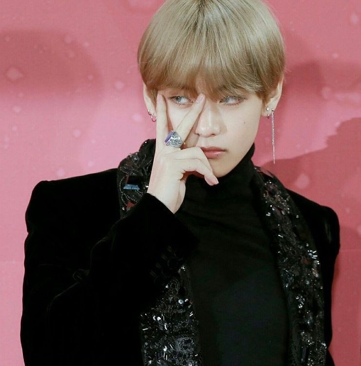 tetestream's tweet photo. Give us 3K RT + 500 replies with:

I voted for #V at #2024MAMAVOTE https://t.co/Go3wBr0eLJ