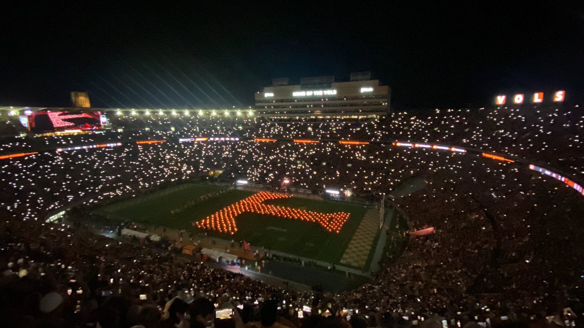 taylorbseay19's tweet photo. Just when you think Neyland cant get any prettier🥹😍 https://t.co/AQdAz6UD11