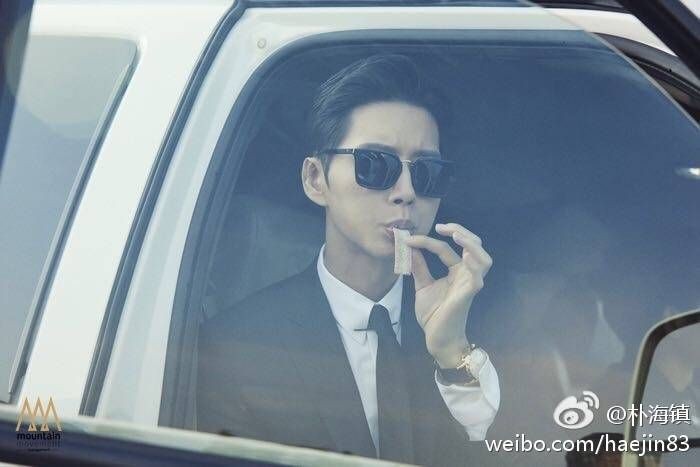 ㅤ
Spotted him in the vehicle while accompanying me yesterday to attend Requiem: The Phantom Couture.
Looks cute?🥺
ㅤ