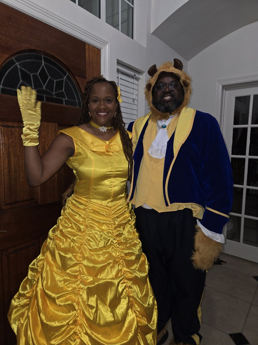 RaisingNomads's tweet photo. Hubby and me on Halloween! We had so many kids that wanted to hug and take pictures with us. It was a lot of fun! #BeautyAndTheBeast #disney  #belle #beast #princess #marriedcouplefun #essencemagazine @Disney @DisneyMKingdoms @blackandmarried https://t.co/V98hB09lmX