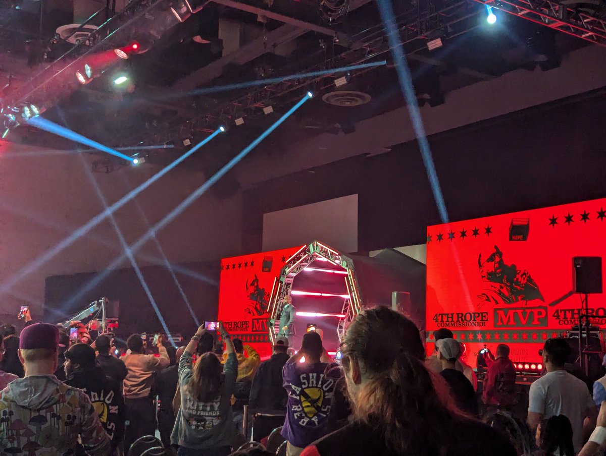 PhilDL616's tweet image. Let's go @The305MVP #heelshaveeyes #4thrope