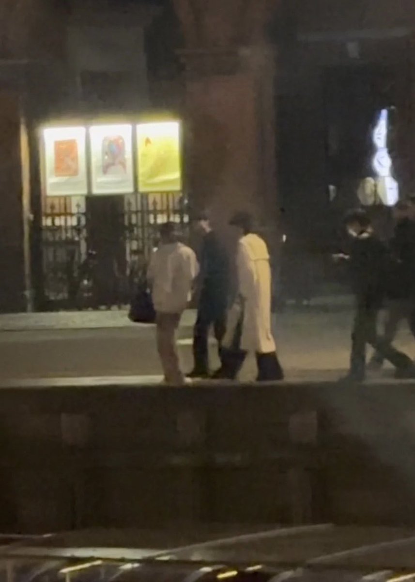 POPCORNBOBO323's tweet photo. op met Renjun and JM at Nyhavn in Copenhagen ! 
They seemed to be filming the content! 

©️ https://t.co/UoDPh0vo8z https://t.co/PxaeZ70LCs