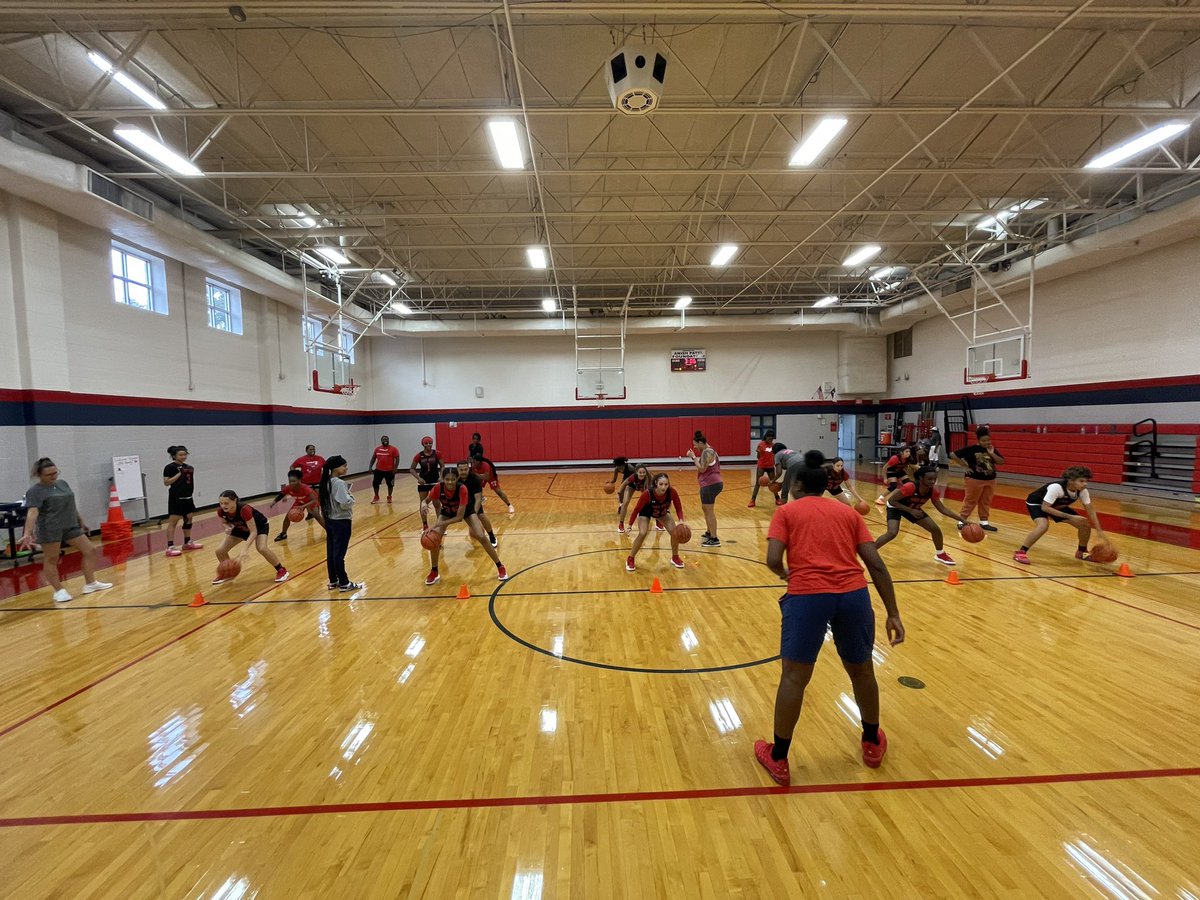 DullesGBB's tweet photo. Another Parent Practice in the books for your Lady Viking Basketball program. Thanks to everyone who came out to participate! #ProtectTheShip #CHAMPION https://t.co/3raQ8o1AJb