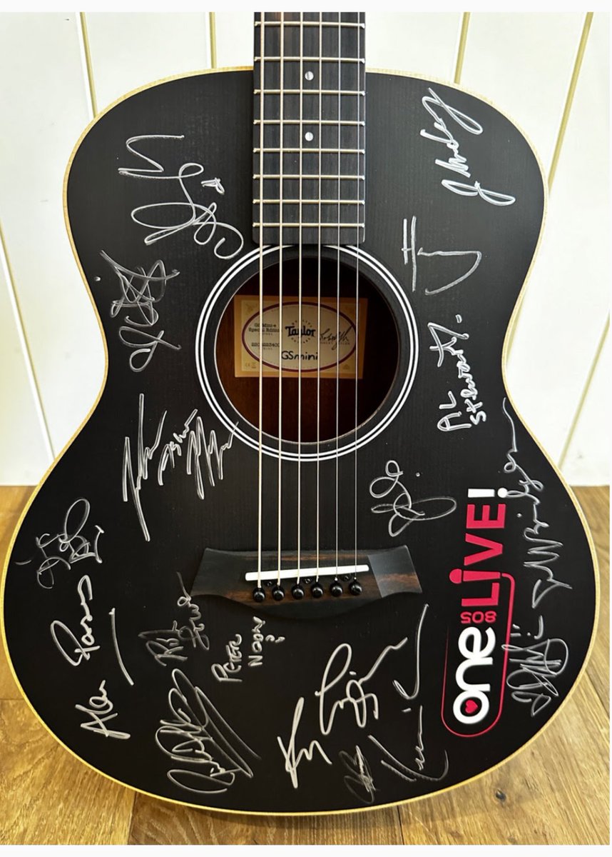 CarlaLieblein's tweet photo. #One805 #FirstRespondersBenefit #kevincostner #pink https://t.co/MpMwB7v7gn