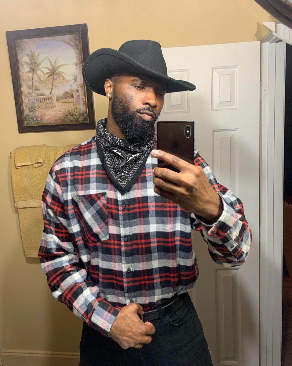 IamKickz's tweet photo. Giddy up 🤠 https://t.co/dzmU7QiUN1