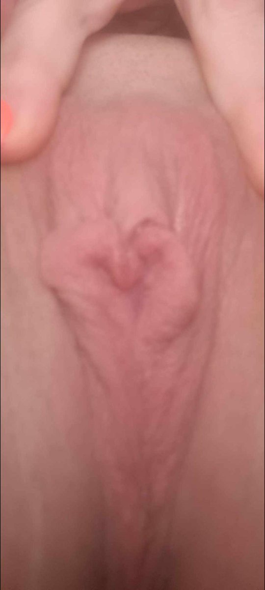 Themonique3's tweet photo. A forma di cuoricino 😍😍😍
#pussy #fica https://t.co/M3CXCsCn8y