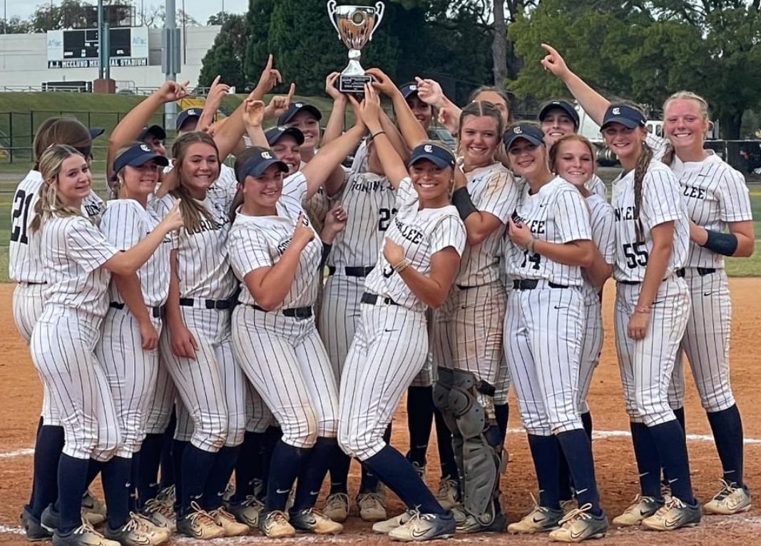 HarperDelorenzo's tweet photo. Undefeated GHSA 1A Division 1 State Champs!!! Great way to end our season but really going to miss our seniors next year!💙🤍#LadyTrojans #GLHS #Champions 🏆🥇💍 https://t.co/5sCz8dDCoj