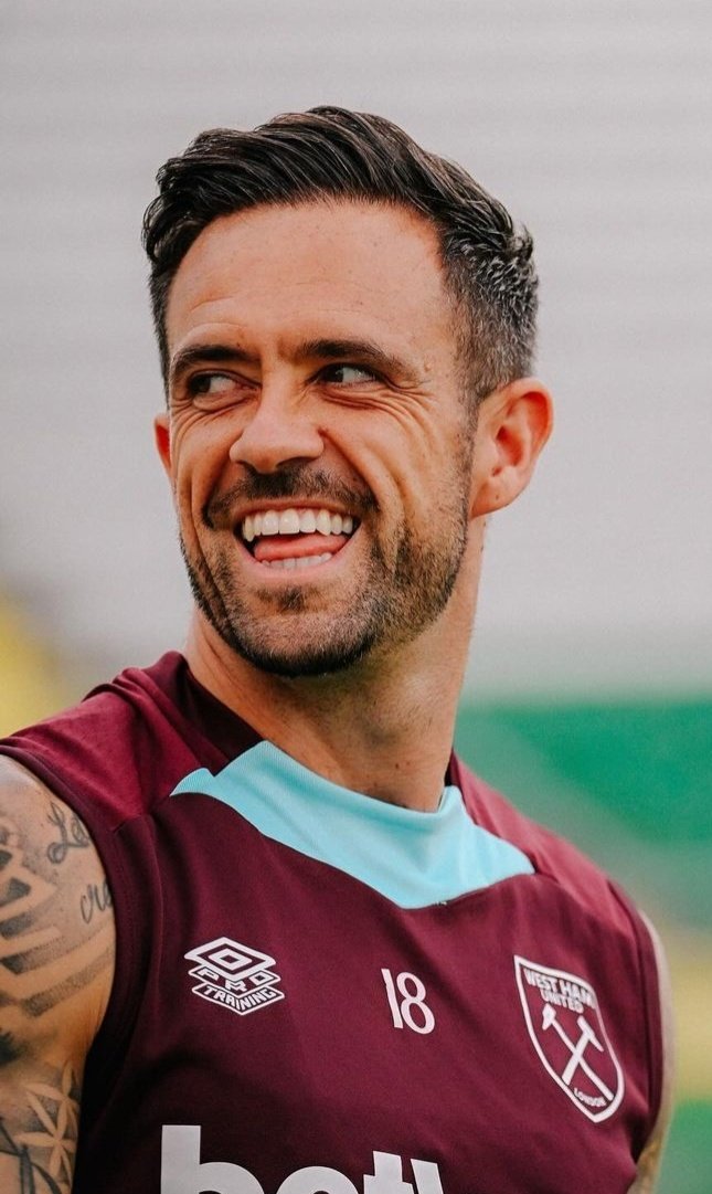 Fan of Isak tweet media