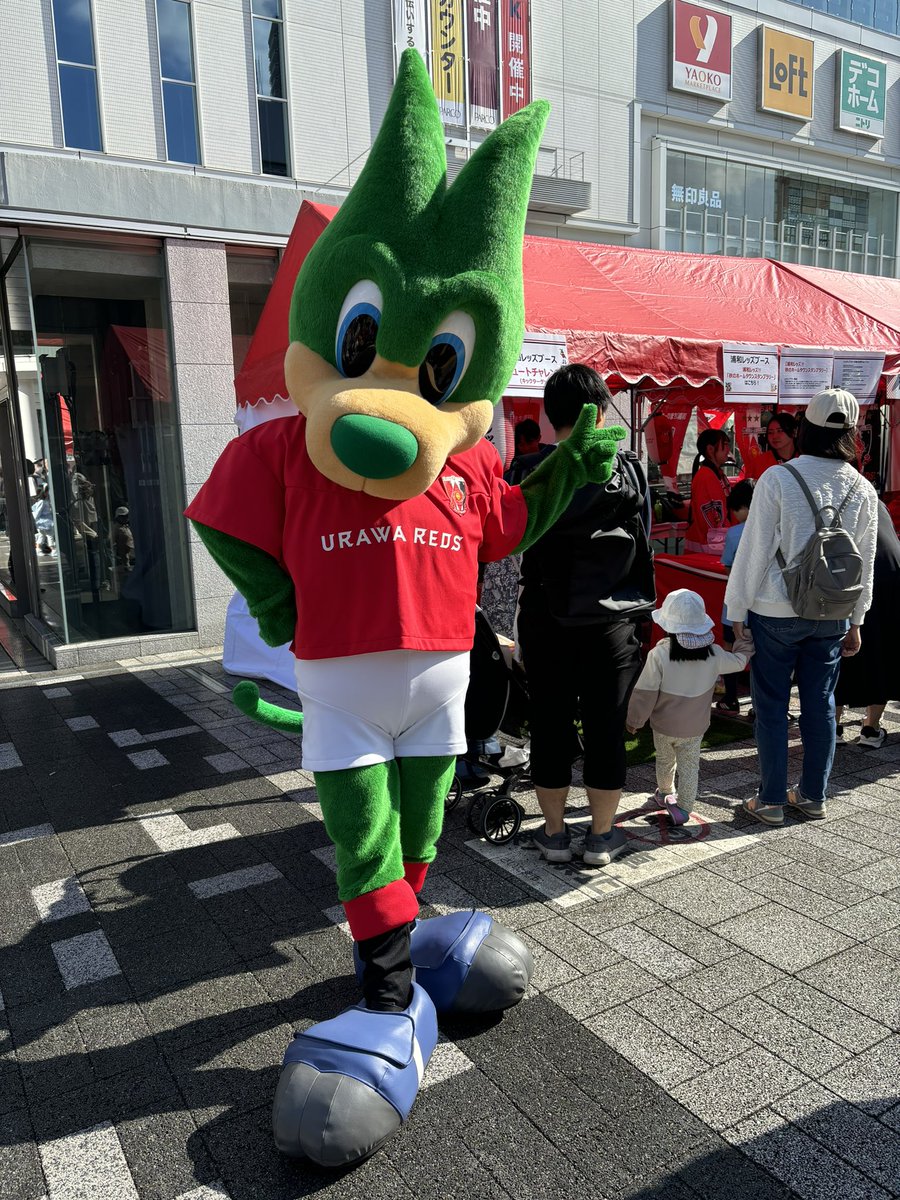 REDSHOMETOWN's tweet photo. #レディア 来てます😊 https://t.co/7lhklLxazd