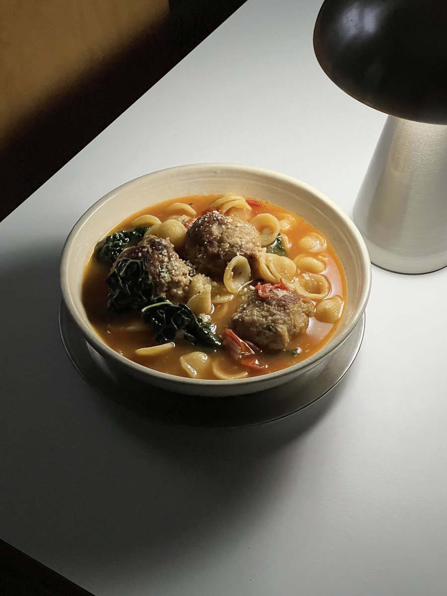 earlygirl__'s tweet photo. another cozy meal

orecchiette in a spicy fresno chili and tomato broth with my favorite pork &amp; lamb meatballs and lacinato kale https://t.co/sajX4vzC9Q