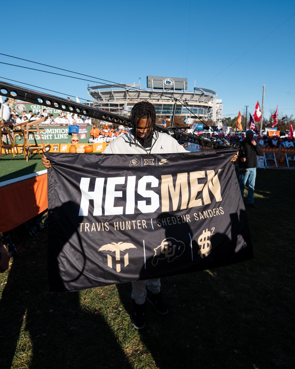 CUBuffs's tweet photo. Call it a successful bye week ✅
#GoBuffs | #HEISMEN https://t.co/5bdxRYdjo5