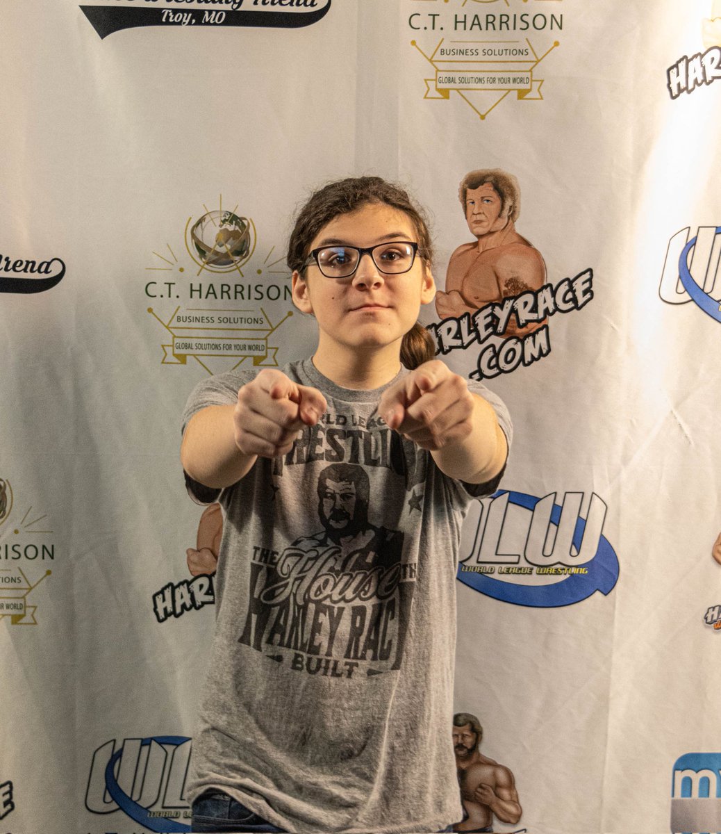 AJAwesomeShow's tweet photo. I got some promo pics done a few weeks ago, and things kinda got out of hand. 🙃
📷:  @BLG_Photography https://t.co/zWHIOg7daJ