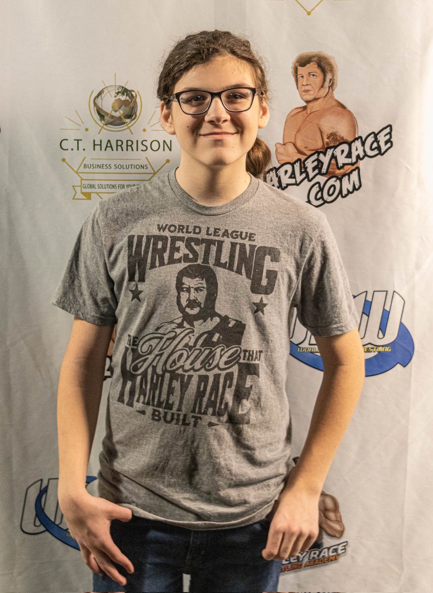 AJAwesomeShow's tweet photo. I got some promo pics done a few weeks ago, and things kinda got out of hand. 🙃
📷:  @BLG_Photography https://t.co/zWHIOg7daJ
