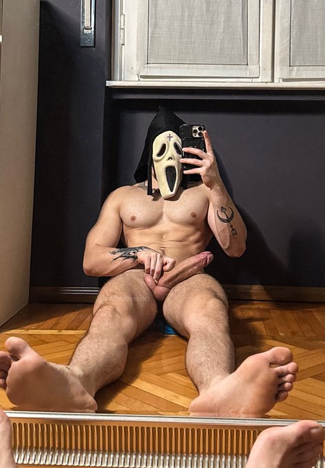 Halloweenie https://t.co/kfOpB6ZvlF