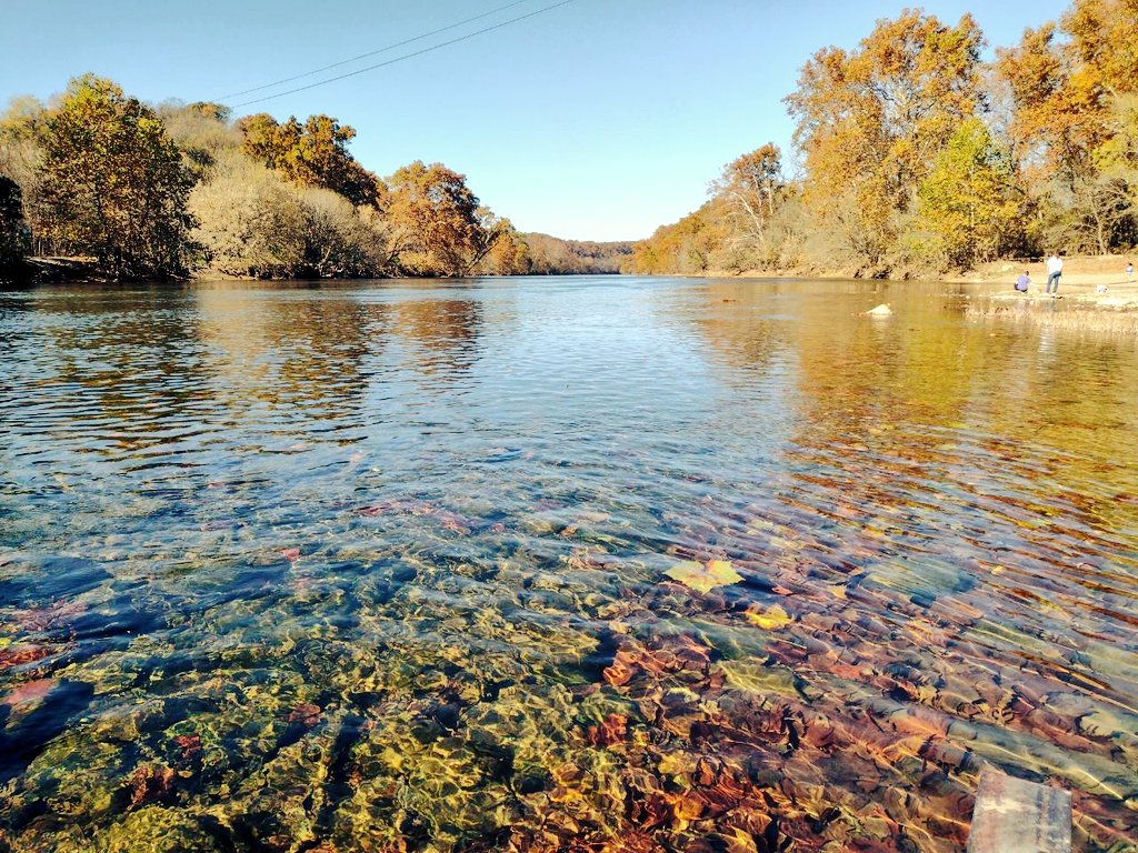 Elnigma3's tweet photo. Pics from near Shenandoah today https://t.co/jcE6lkeCJE