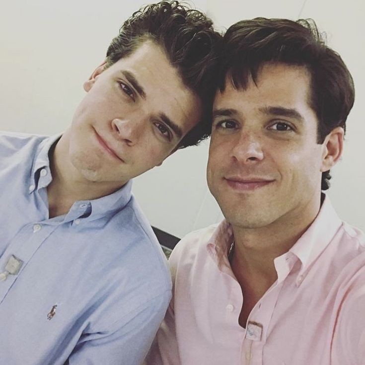 acarly_'s tweet photo. Esse será meu icon até termos uma fofo de Lyle e Erik livres e juntos! Boa noite pessoal.

#JusticeForErikAndLyle #milesgastonvillanueva #gushalper https://t.co/buYOi0LQmy