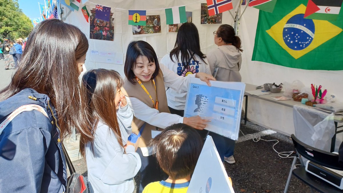 ota_goca's tweet photo. おはようございます!
OTAふれあいフェスタのふるさとの浜辺エリアでブース出展してます😀
みなさんもクイズに答えてブレセントゲットしませんか~🇧🇷🇬🇧✌️
#otaふれあいフェスタ
#ふるさとの浜辺エリア
#GOCA
#クイズ
#フォトランゲージ https://t.co/N1E8NJ3pGF