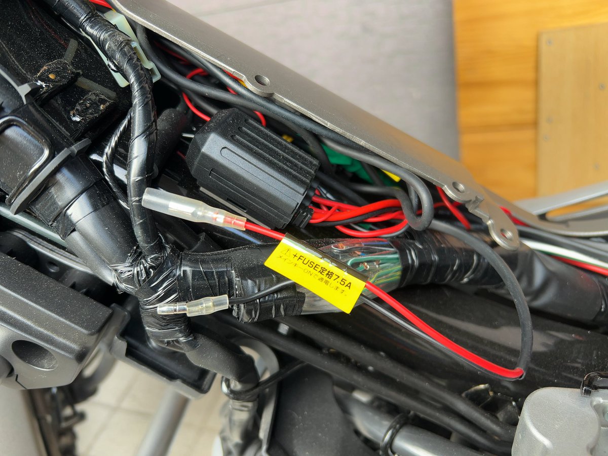 Bgmup1Bgmup's tweet image. 電源はデイトナのD-UNITから取り出しました。
フォグランプ点灯&amp;amp;アイドリング時で13.0Vでした。
#デイトナ
#DUNIT
#ハンターカブ