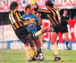 PorOlimpo's tweet photo. Gloria eterna, Daniel Florit. Nos vemos allá, donde los dioses del Olimpo nos guardan un lugar. 

Siempre en el corazón del hincha Aurinegro 💛🖤 https://t.co/NL2b8cYgRh