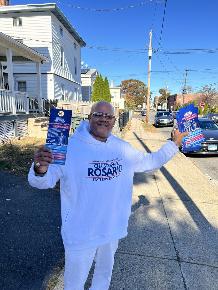 Doors! Doors! Doors! Perfect fall day to GOTV! 🍂🍁🗳️🚪