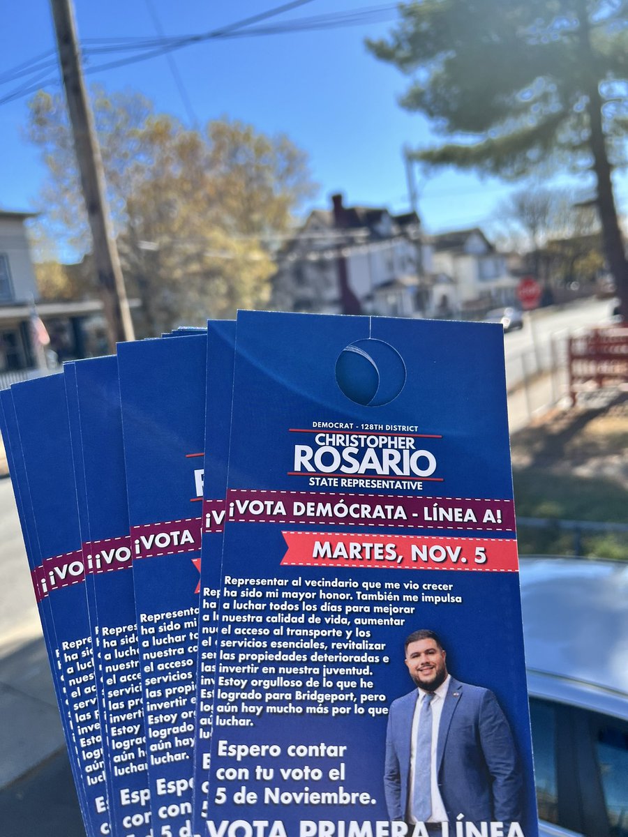 BAMBAMBPT's tweet photo. Doors! Doors! Doors! Perfect fall day to GOTV! 🍂🍁🗳️🚪 https://t.co/FajP7SjRvI