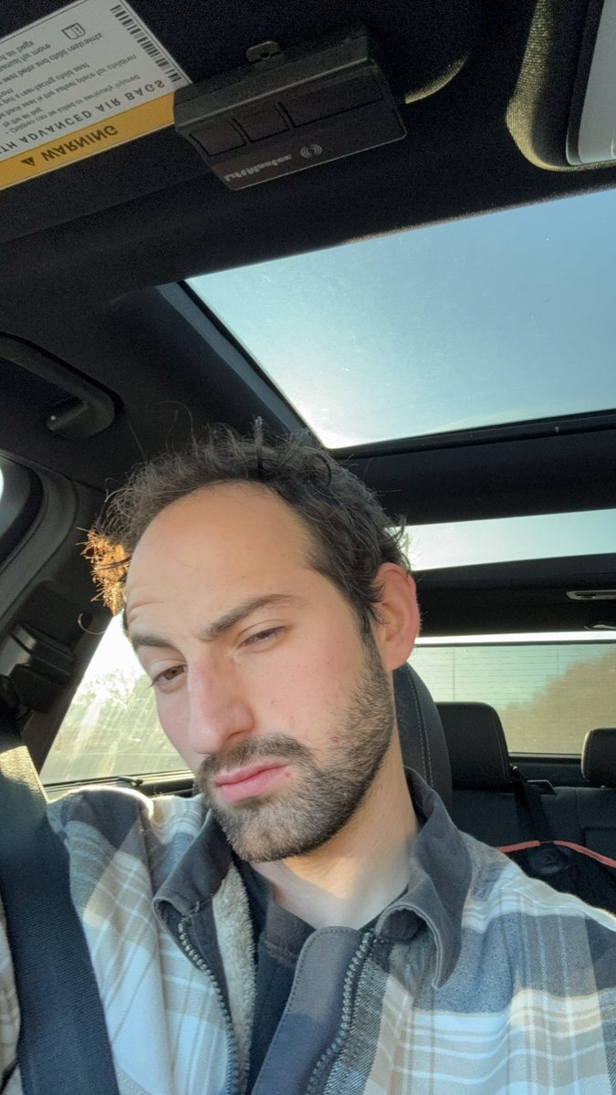 IB_sky350's tweet photo. Pre-haircut https://t.co/DlhNYOORvj